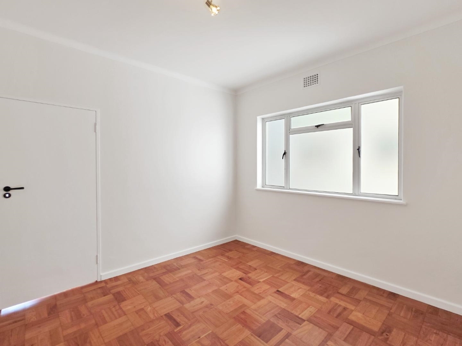 2 Bedroom Property for Sale in Sea Point Western Cape